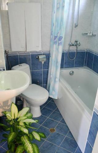 וארנה Hotel Focus מראה חיצוני תמונה